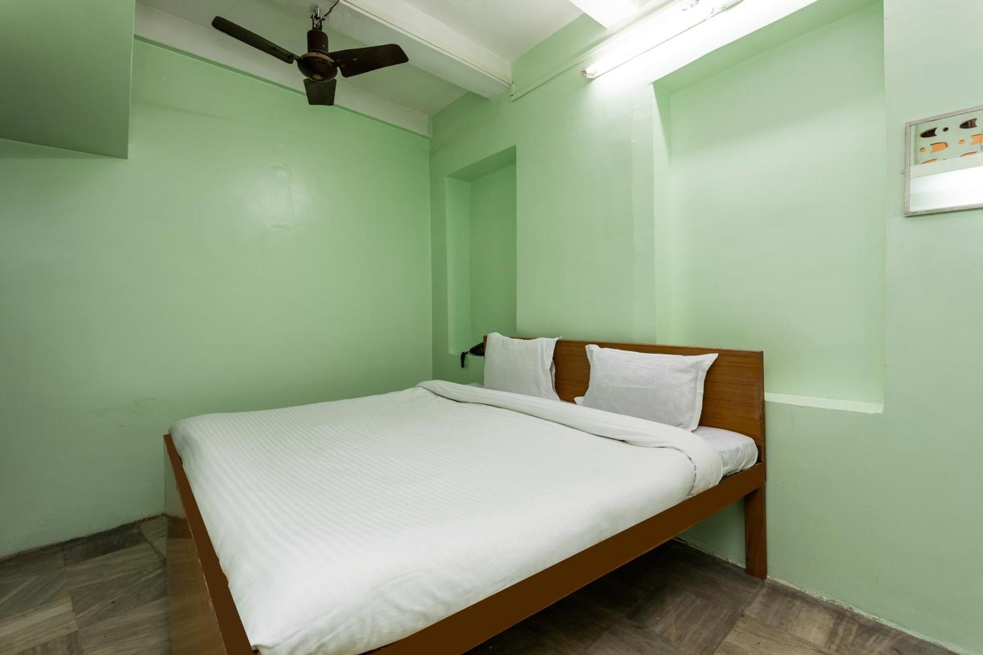 Spot On Hotel Sawera Indore Extérieur photo